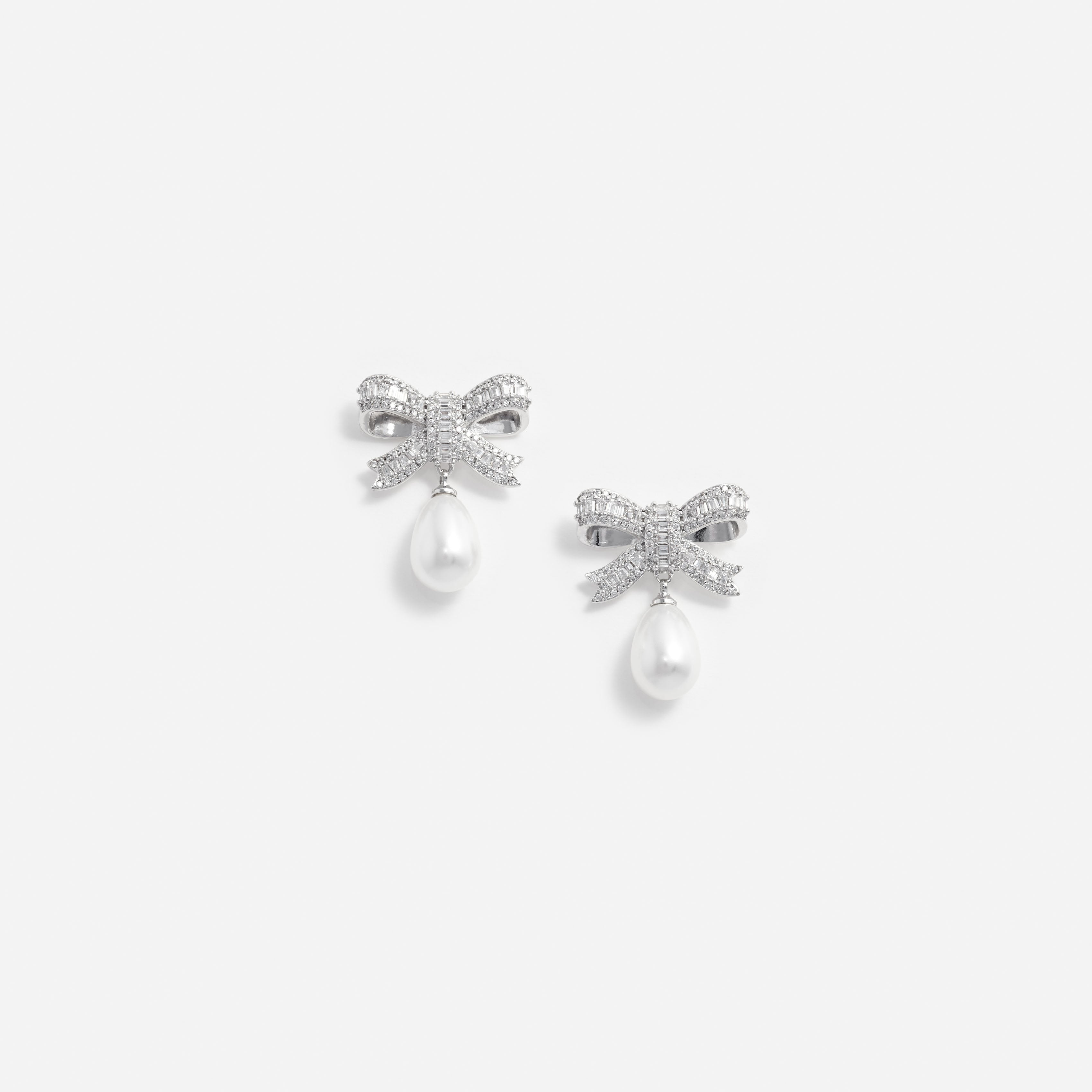 アクセサリー MICRO BOW CRYSTAL TIERED EARRINGS Crystal Bow Pearl Droplet Earrings – self-portrait-US