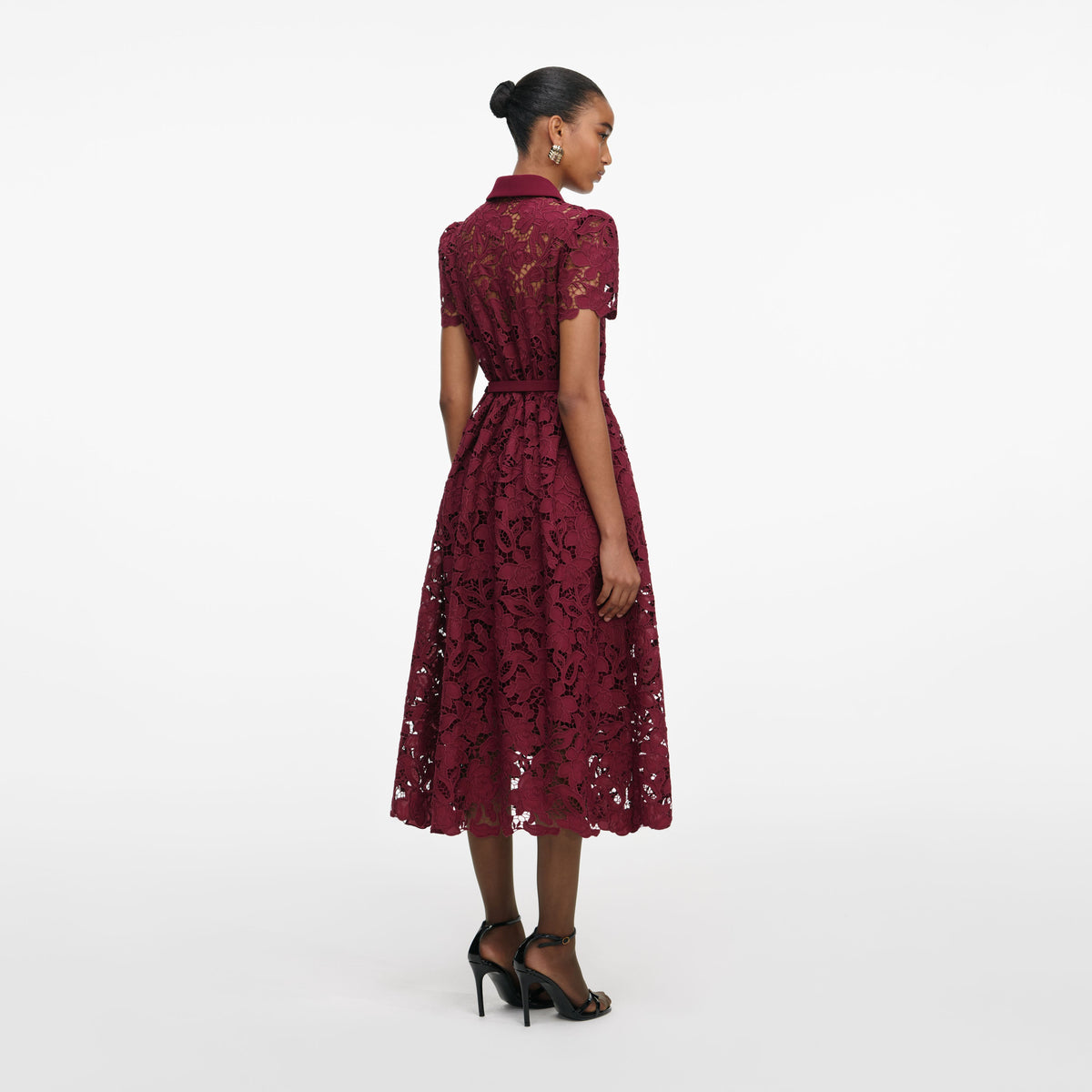 burgundy lace shift dress Love Fire shift dress juniors size M burgundy lace overlay nude lining pull on