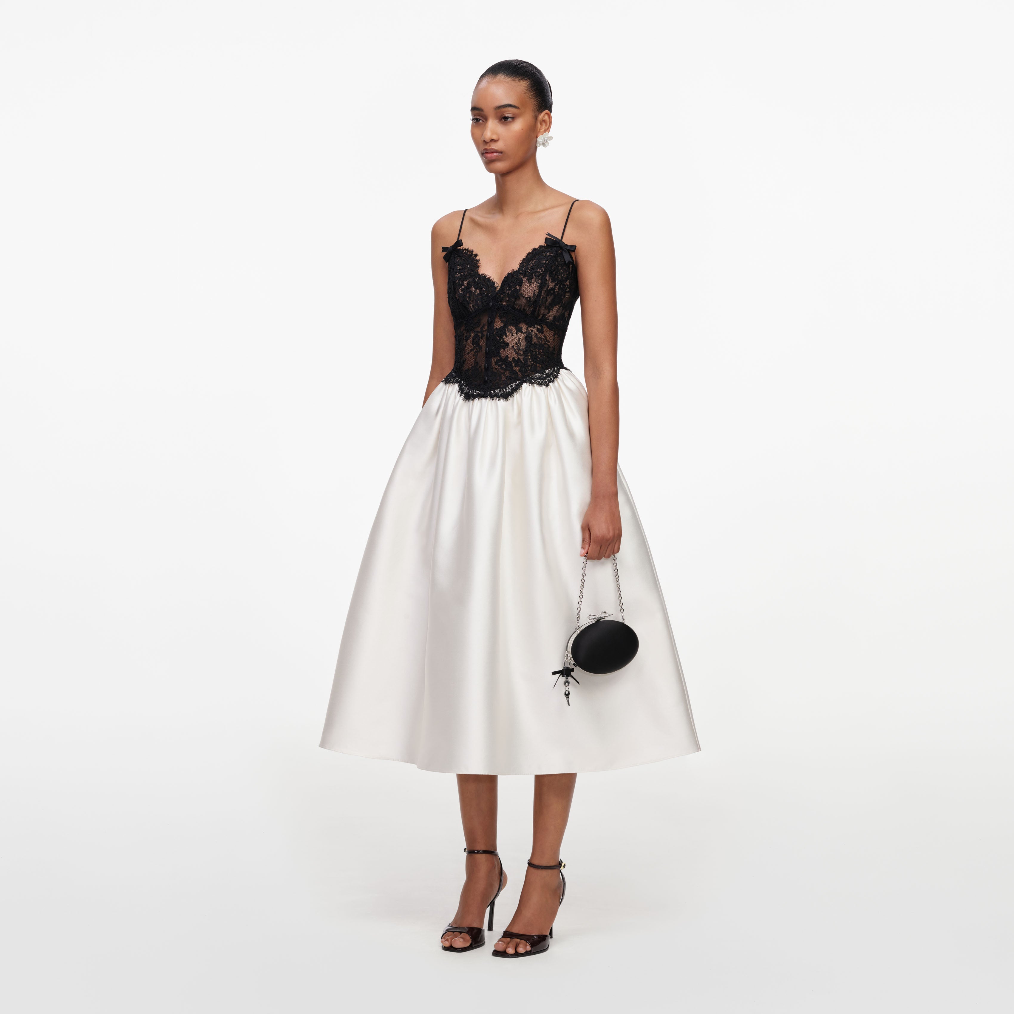 Women's Dresses, Iconic & Exclusive Styles – self-portrait-US