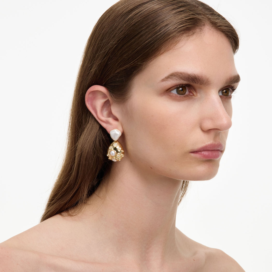 Gold Pearl Earring