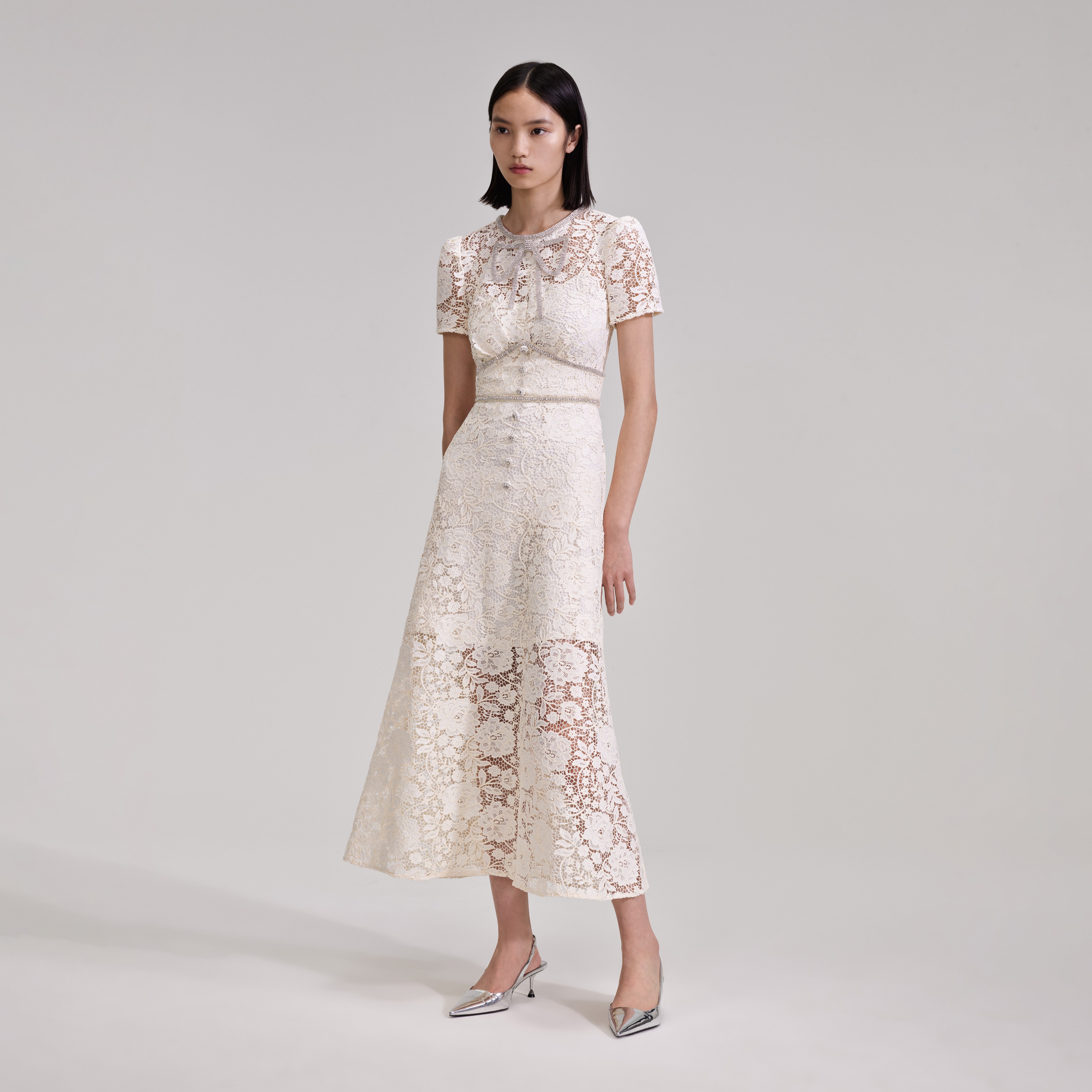 2t lace dress 2025