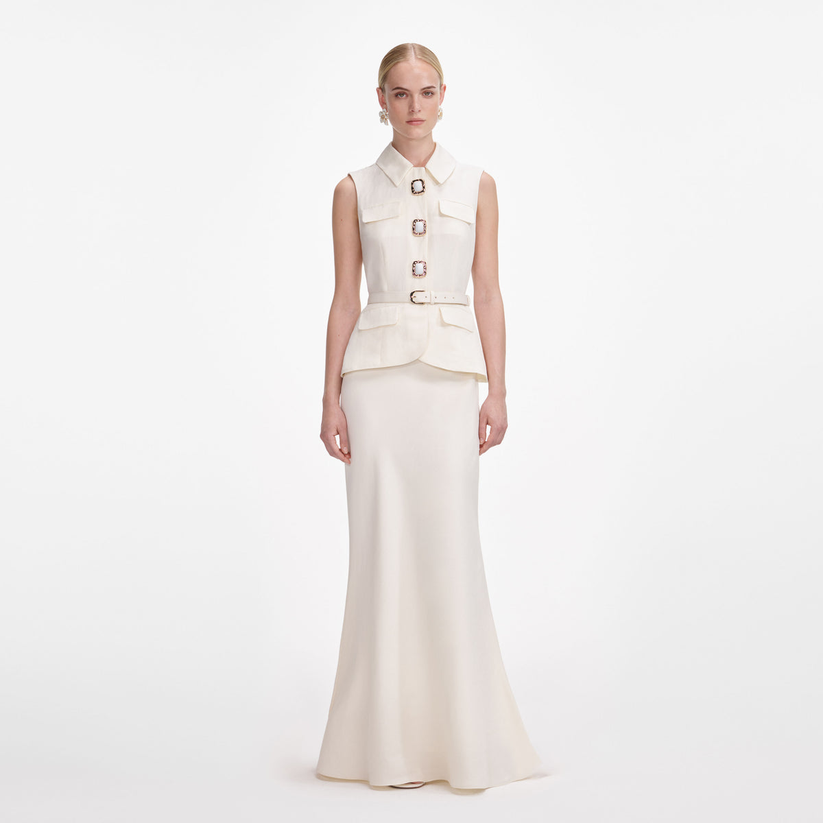 linen cream dress Unique Design Maxi Women, Deep V Neck Linen Dress With Tiered Ruffle Outfit, Romantic Chic Summer Dress, Fashion Ideas comfortable skirt body Vestido Maxi Daniella Stretch Linen