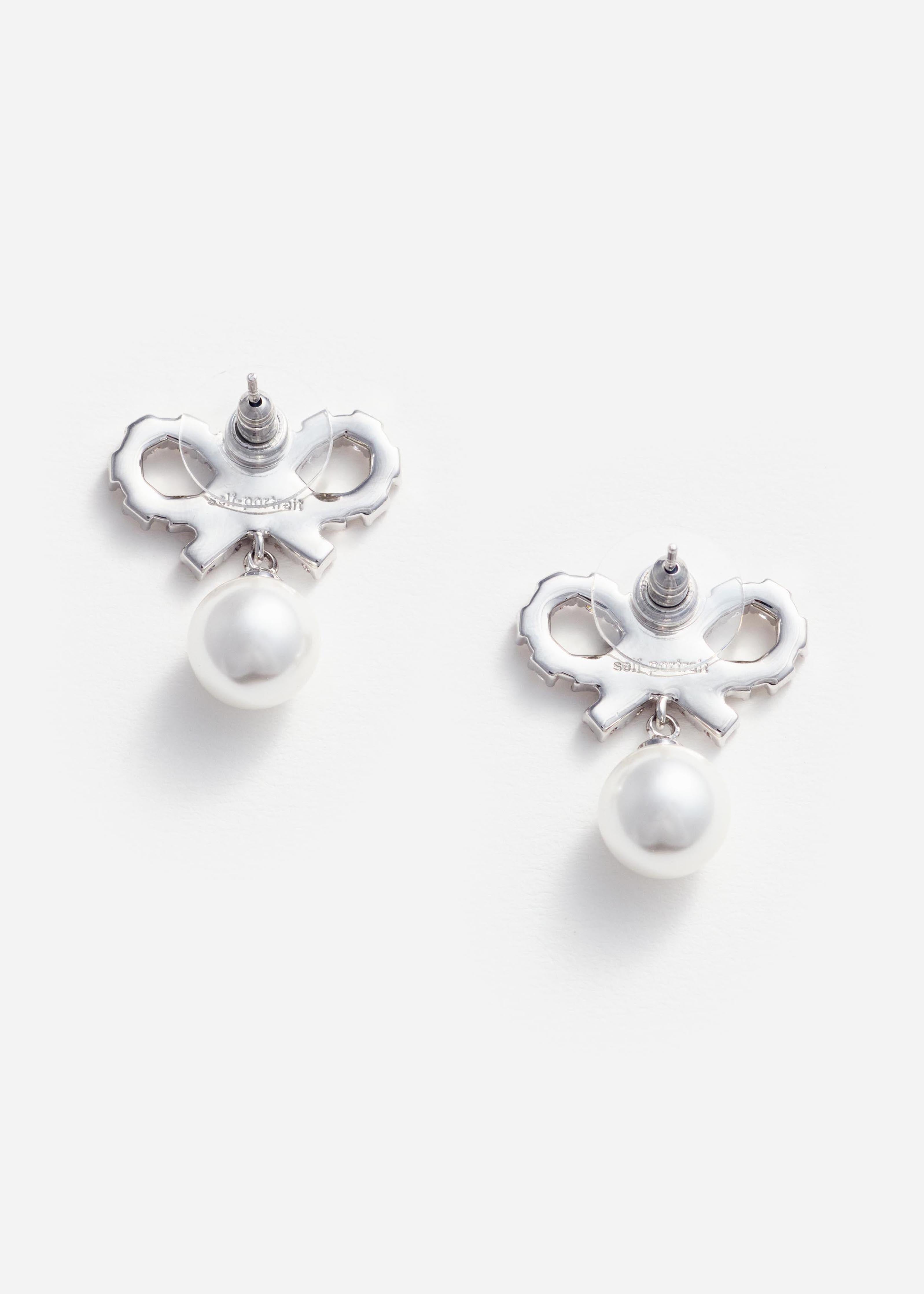 Micro Bow Pearl Earrings – self-portrait-US