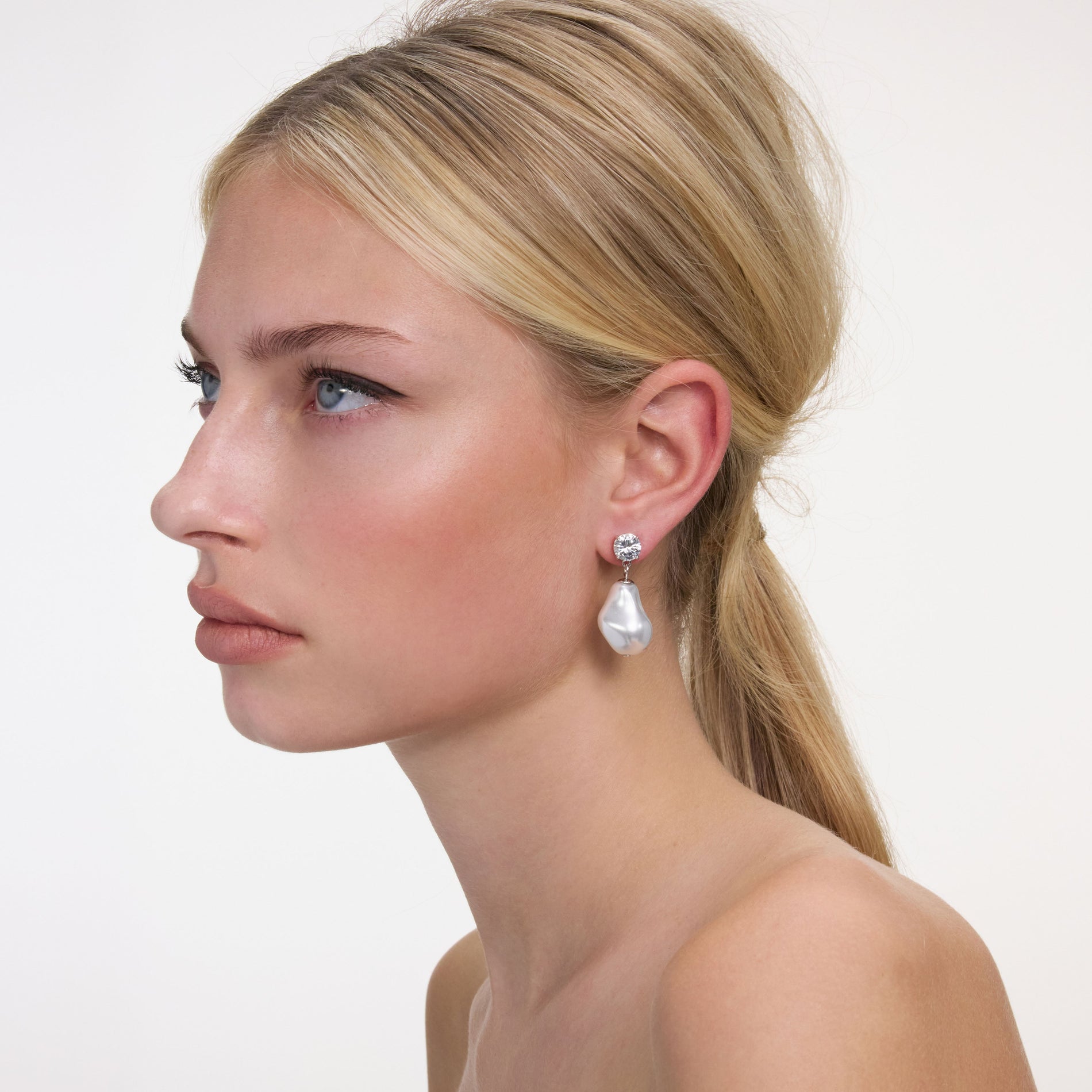 Mottled Pearl Earrings